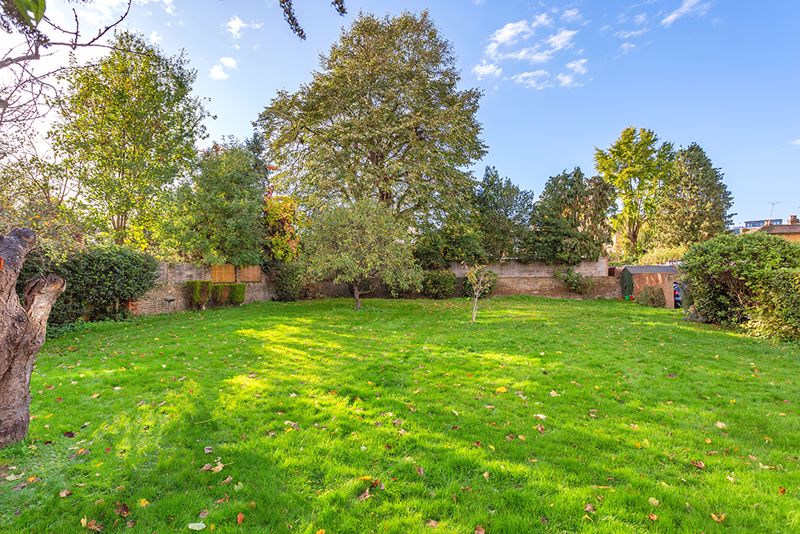 Communal Gardens- click for photo gallery